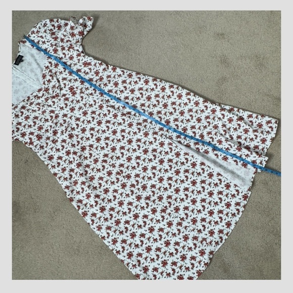 Danielle Bernstein Midi Length Dress Short Puff Sleeve Red White Flower Print - Picture 13 of 16